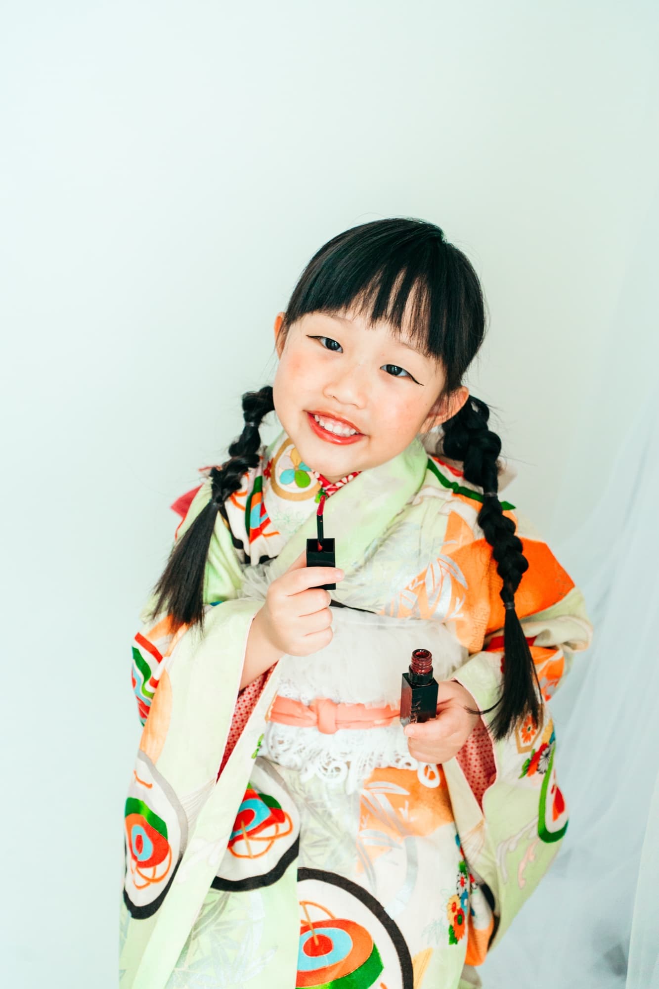子どもを追いかけながら撮影
