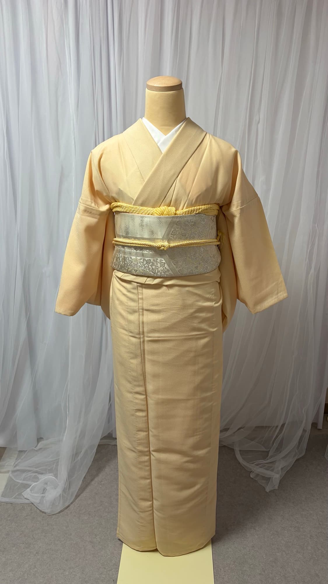 着物の正しい着姿（正面・全体）