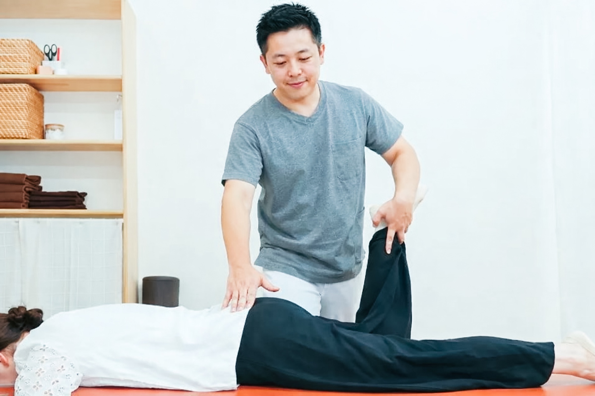 整体院のストレッチ施術